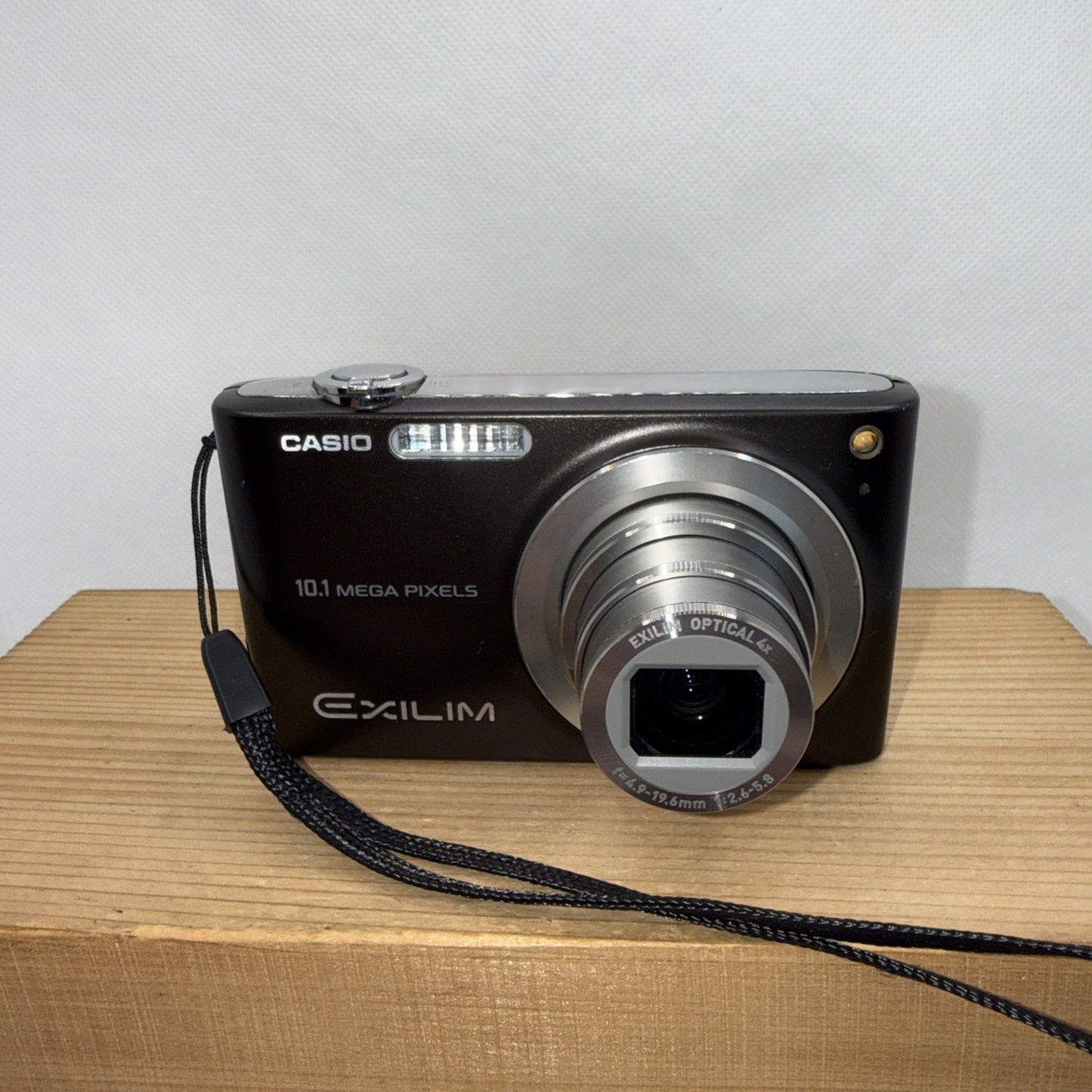 Casio Exilim EX-Z200 10.1MP Digital Camera Tested Boxed + Charger Battery SD VGC