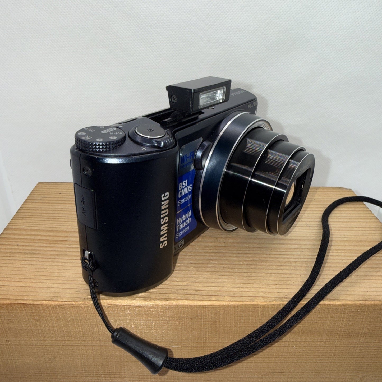 Samsung WB250F 14.2MP Digital Camera Dark Blue Tested + Charger Battery 16GB SD