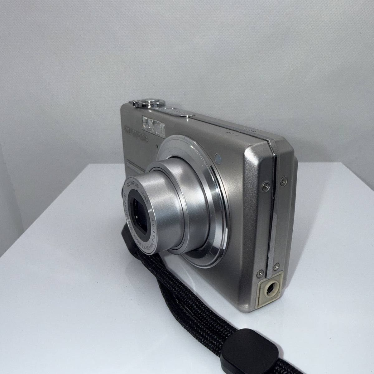 Digital Camera Olympus X-785 7.1MP Tested + Charger Battery 2GB XD USB Cable