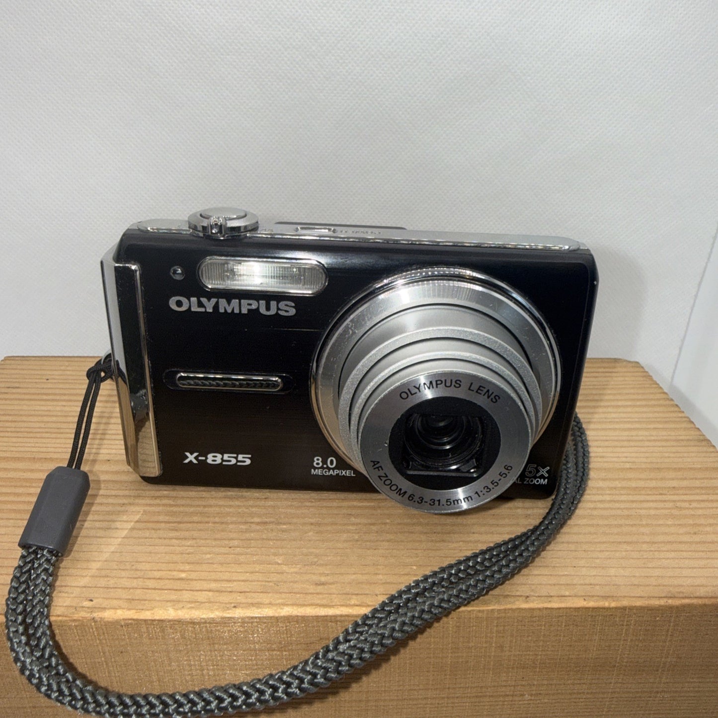 Olympus X-855 8MP Digital Camera Tested + Charger Battery 256MB XD Card & Case