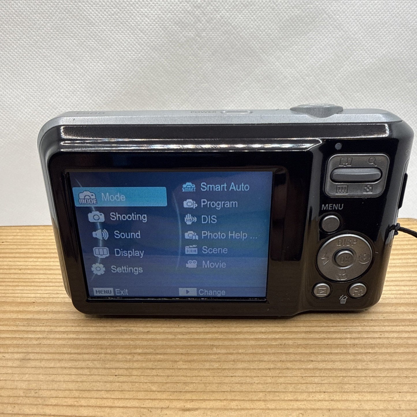 Samsung ES65 10.3MP Digital Camera Tested + Charger Battery 4GB SD Memory Card
