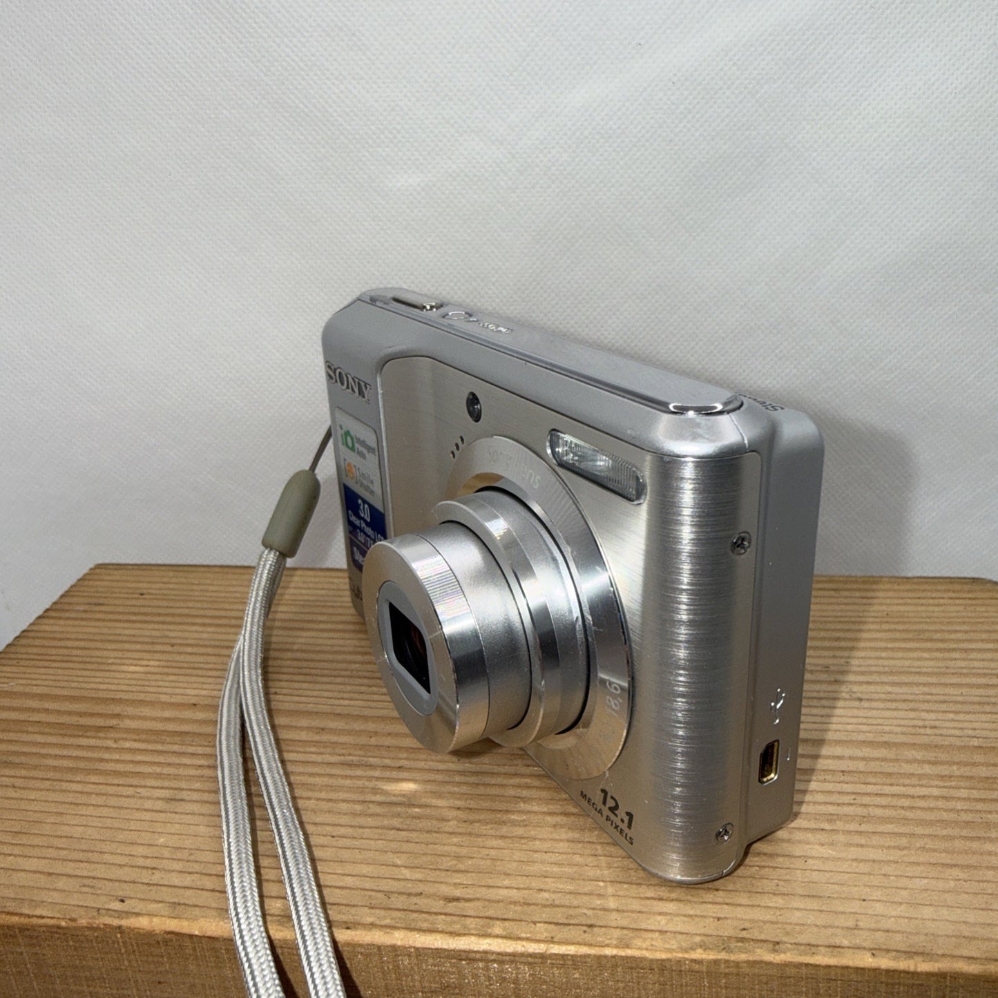 Sony Cyber-shot DSC-S2100 12.1MP Digital Camera Tested + 4GB SD Memory Card