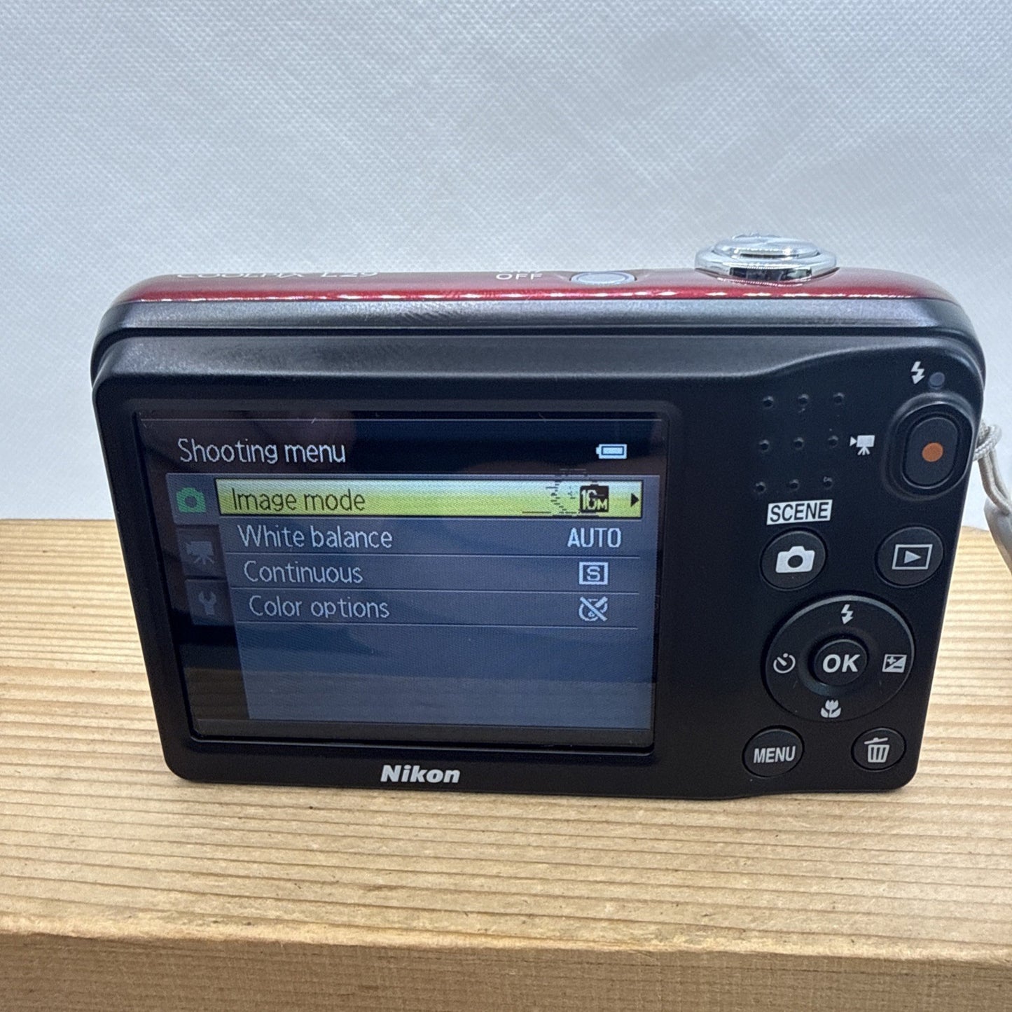 Nikon L29 16.1MP Digital Camera *Minor screen issue + Charger Batteries & 4GB SD