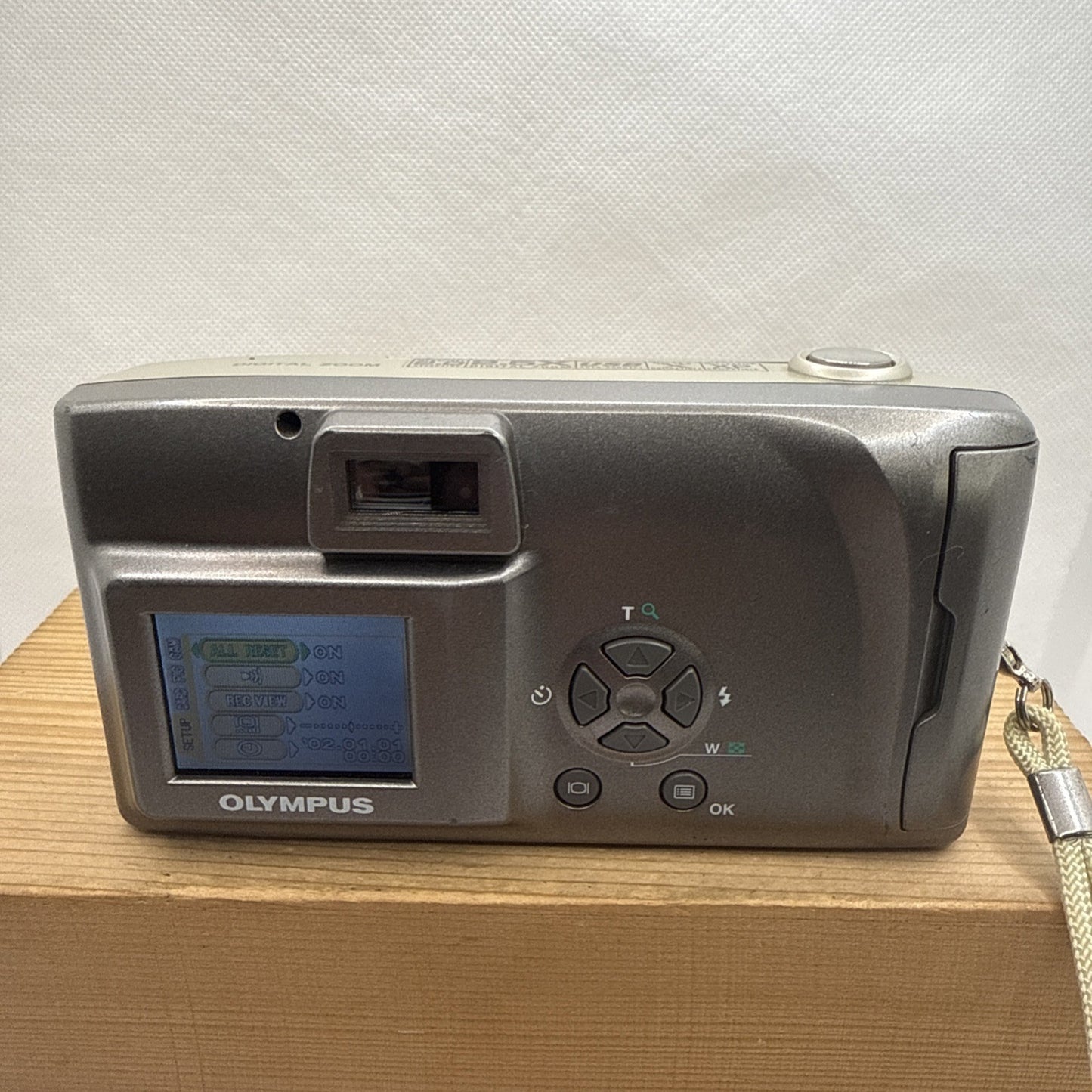 Olympus Digital Camera Camedia C-120 2.0MP Tested + Memory Card & USB - Vintage