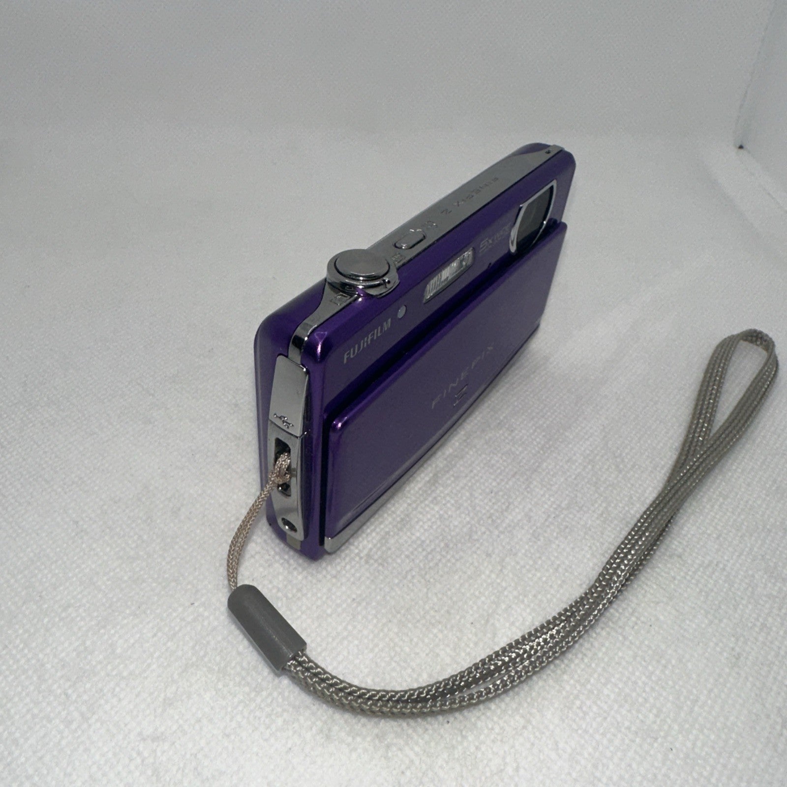 Fujifilm FinePix Z90 14.2MP Digital Camera Touch Screen + Accessories VGC1