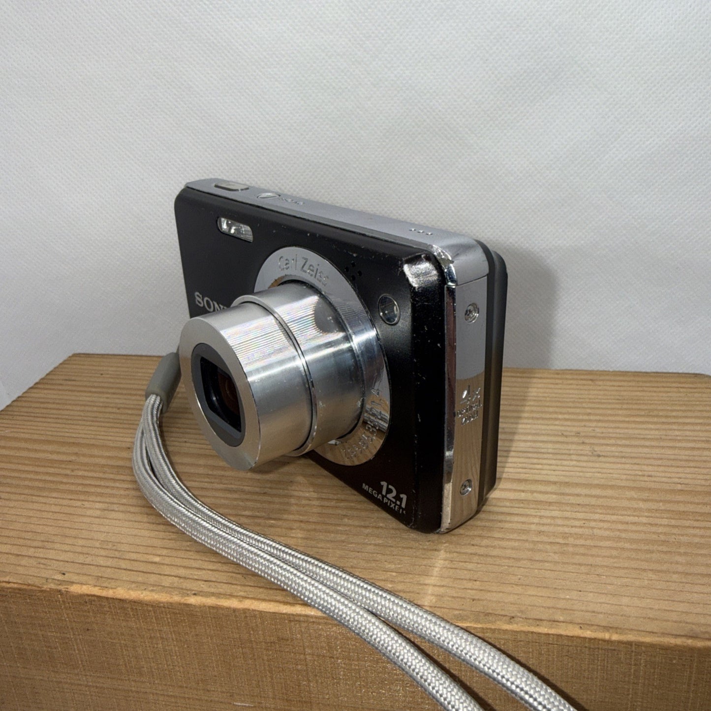 Sony Cyber-shot DSC-W215 12.1MP Digital Camera Tested + Charger Battery Memory