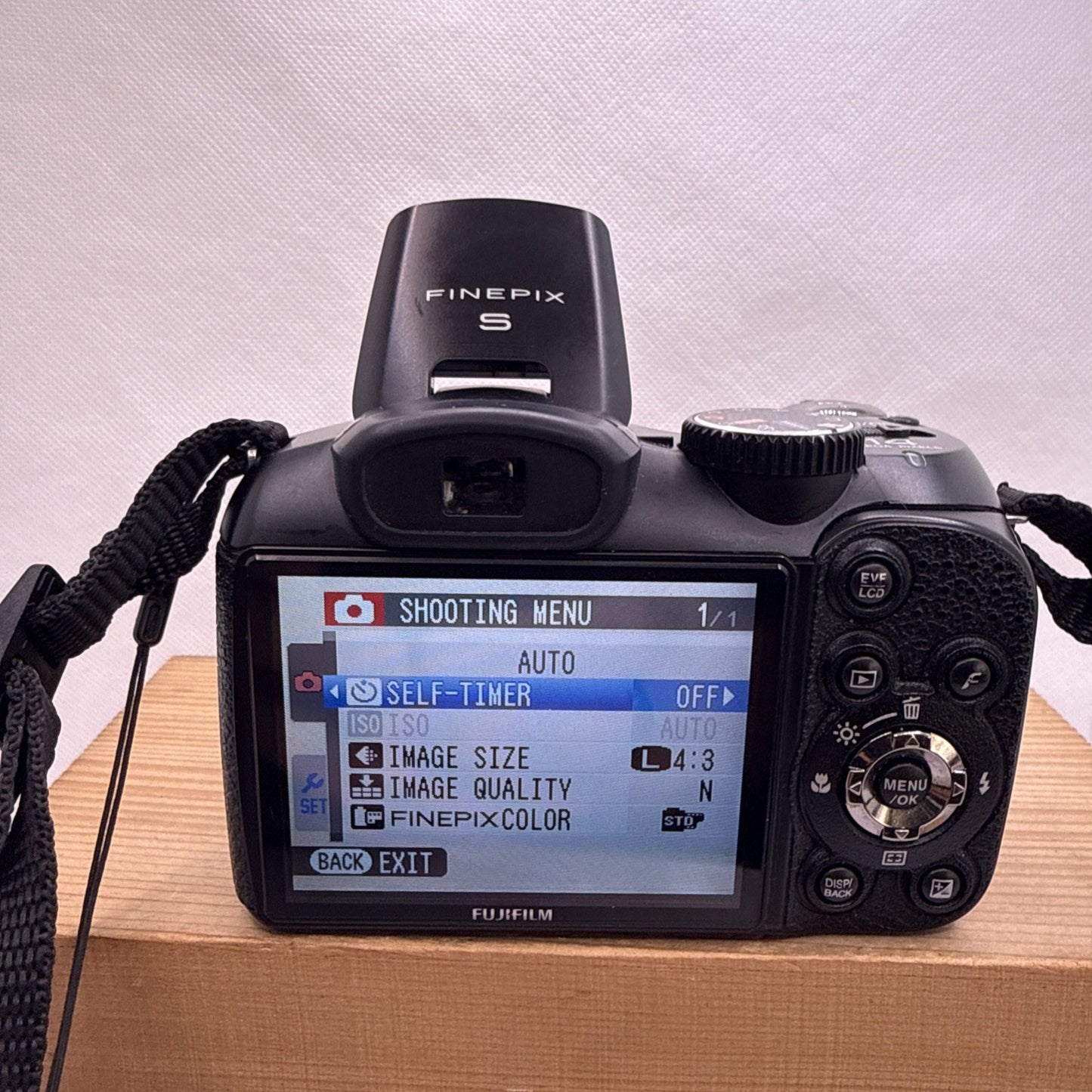 Fujifilm FinePix S Series S2980 Digital Camera 14MP Tested Working + 4GB SD