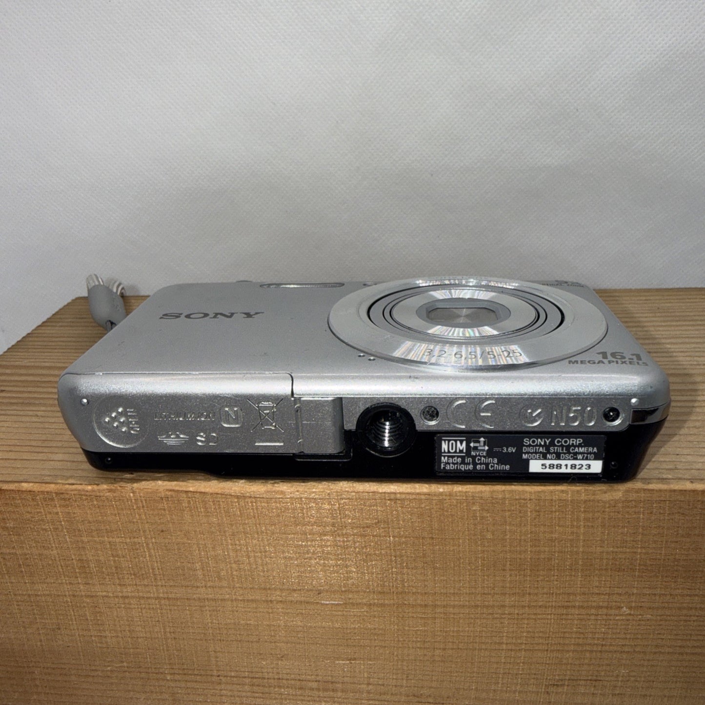 Sony Cybershot DSC-W710 16.1MP Digital Camera Working + Charger Battery 32GB