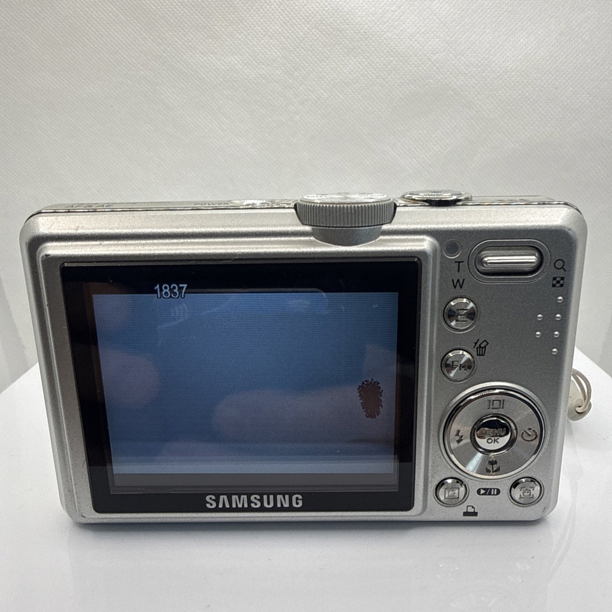 Samsung L830 Digital Camera 8.1MP Tested *Some Dead Pixels On LCD Screen* Bundle