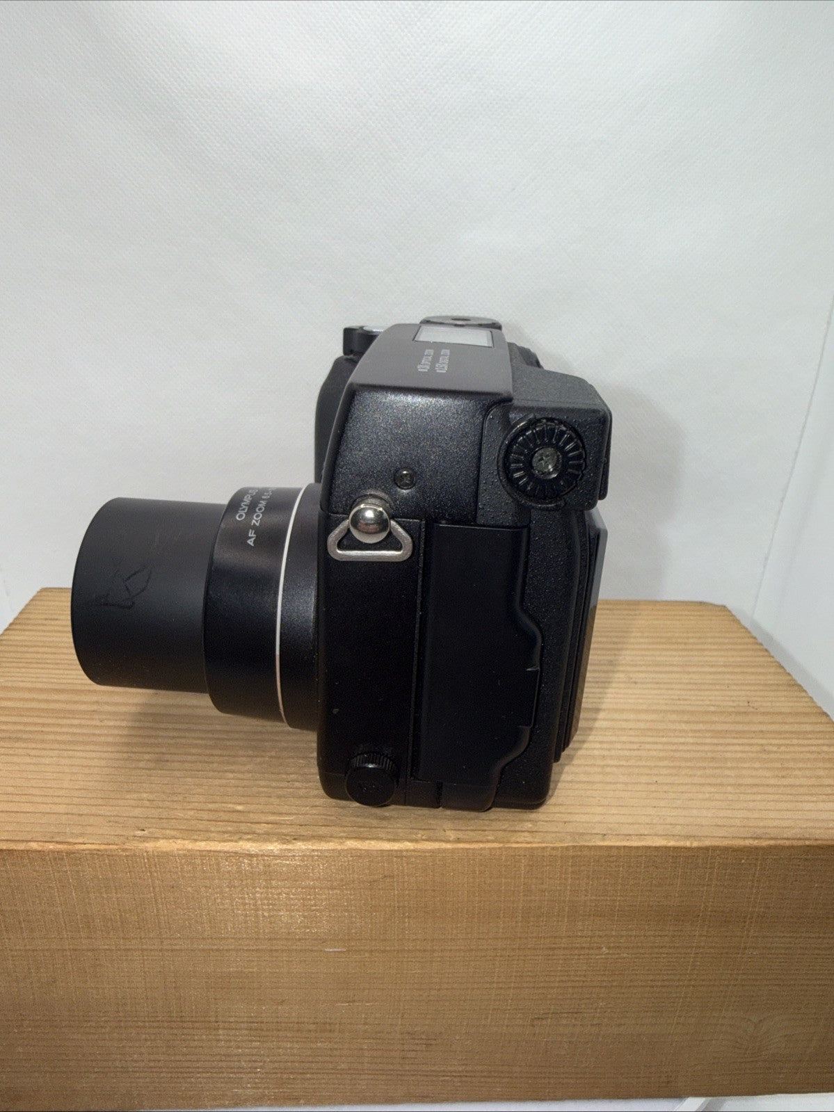 Olympus Camedia C3030 Zoom Digital Camera 3.3MP - 3x Zoom Working Bundle Retro
