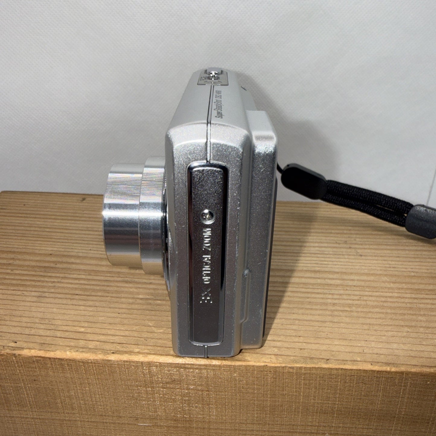 Sony Cyber-shot DSC W90 8.1MP Digital Camera Tested+ Charger Battery Memory Case