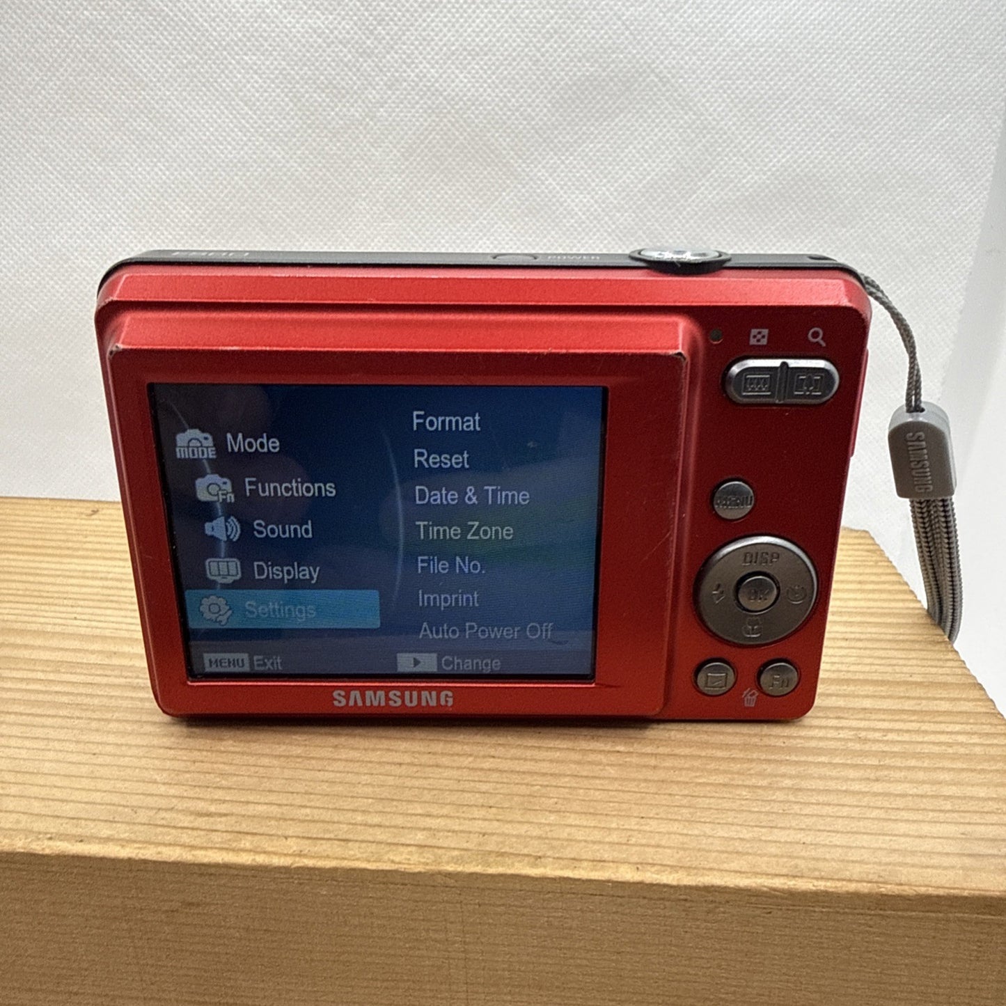 Samsung ES60 12.2MP Digital Camera Tested Boxed + Charger Battery 4GB SDCard