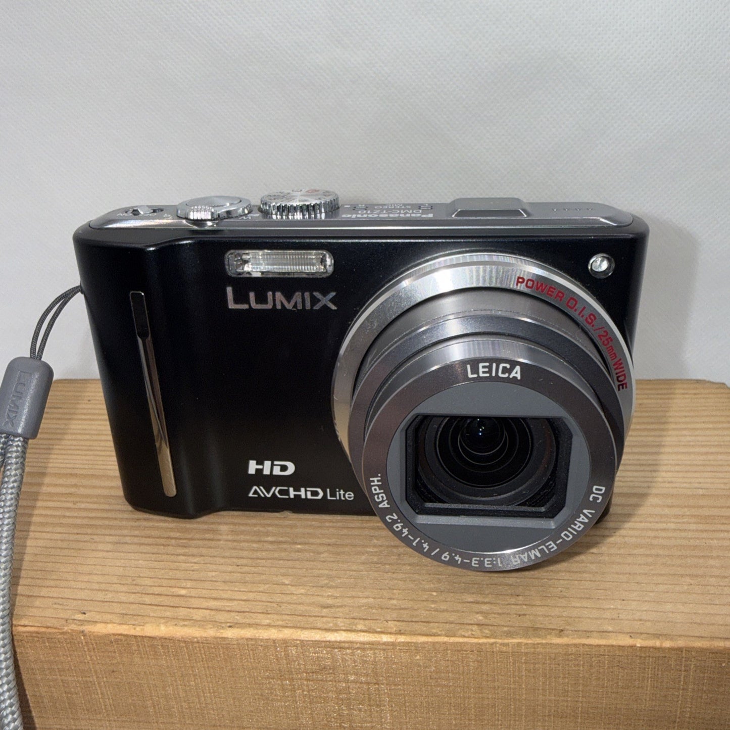 Panasonic Lumix DMC-TZ10 Digital Camera Tested *Minor screen issue + Accessories