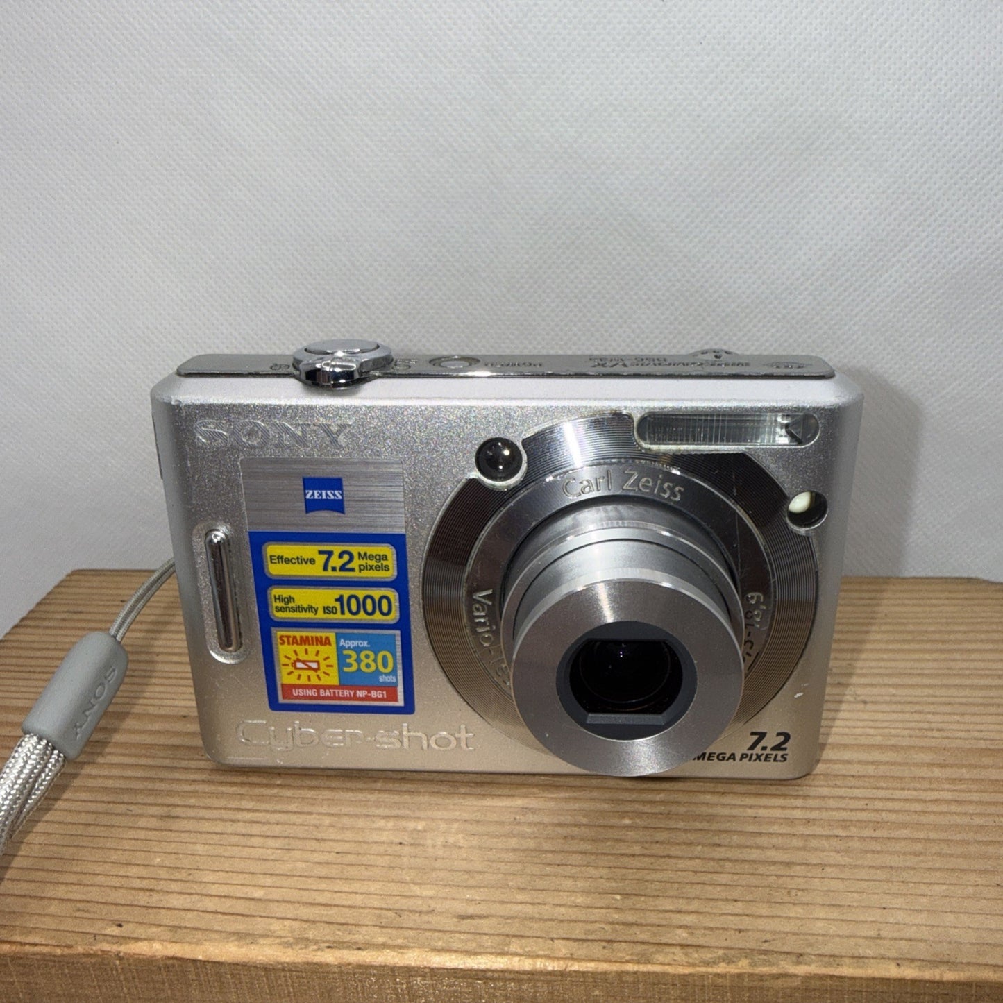 Sony Cyber-shot DSC-W35 7.2MP Dogital Camera Tested + Charger Battery Memory