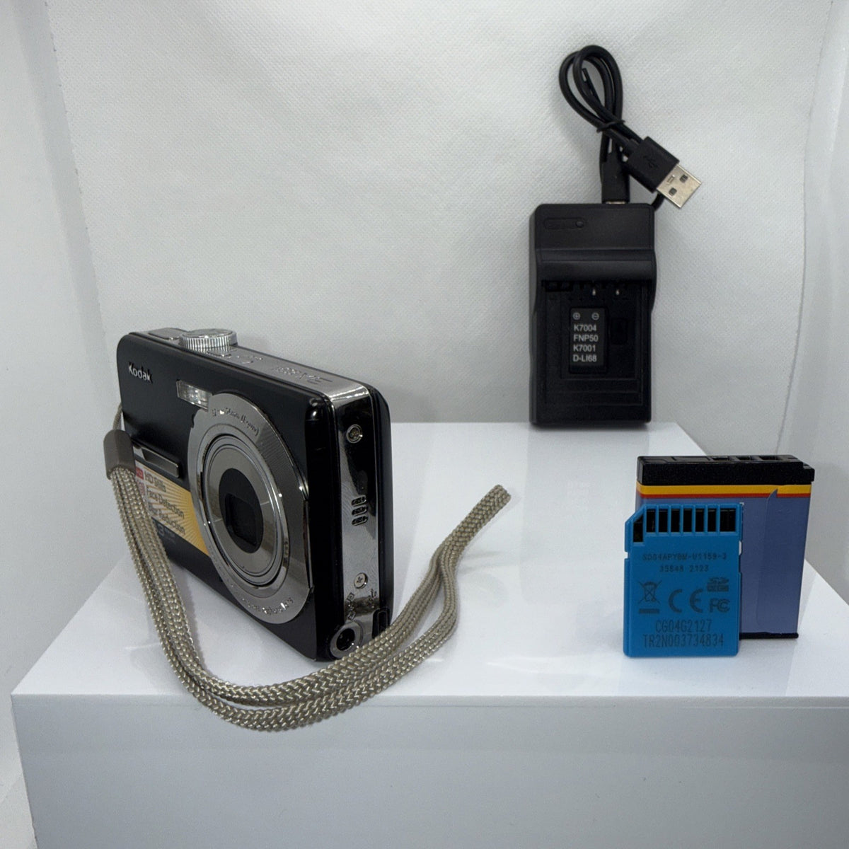Kodak EasyShare M1063 10.3MP Digital Camera Tested + Charger Battery 4GB SD