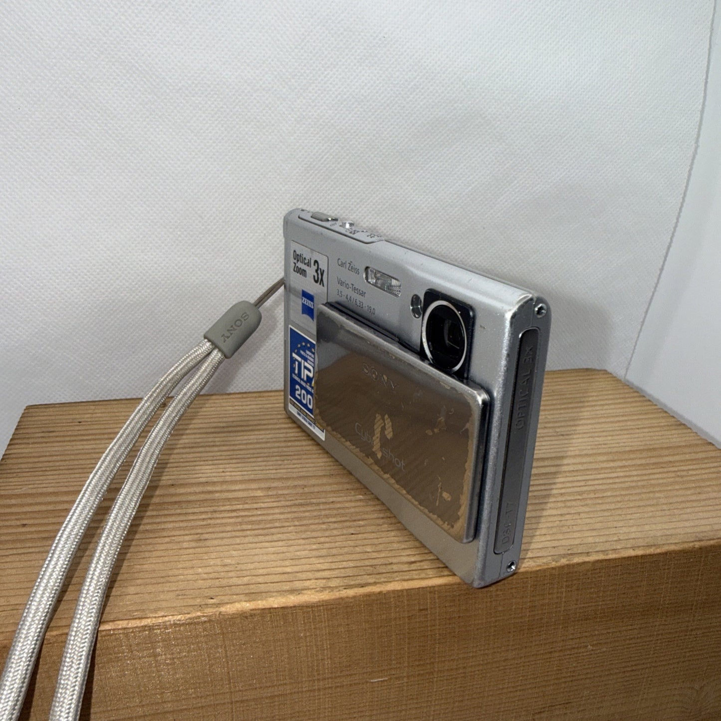 Sony Cyber-shot DSC-T7 Digital Camera Ultra Slim Tested + Charger Battery Memory