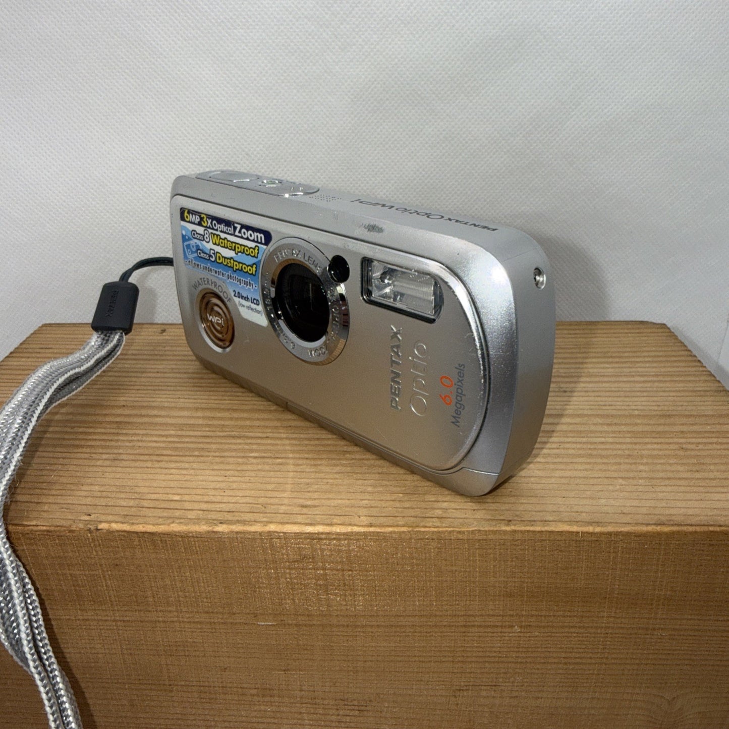 Pentax Option Wpi Waterproof 6MP Digital Camera Tested Boxed + Charger Battery