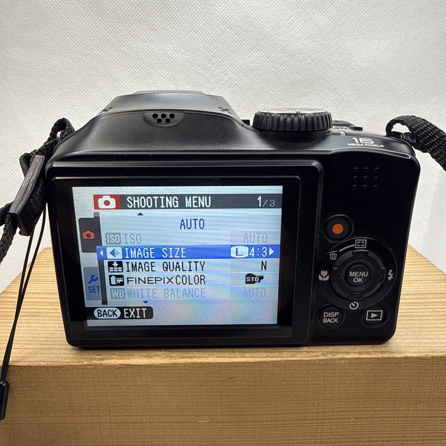 Fujifilm Finepix S4800 16MP Bridge Camera + Batteries Charger Bag 16GB SD VGC