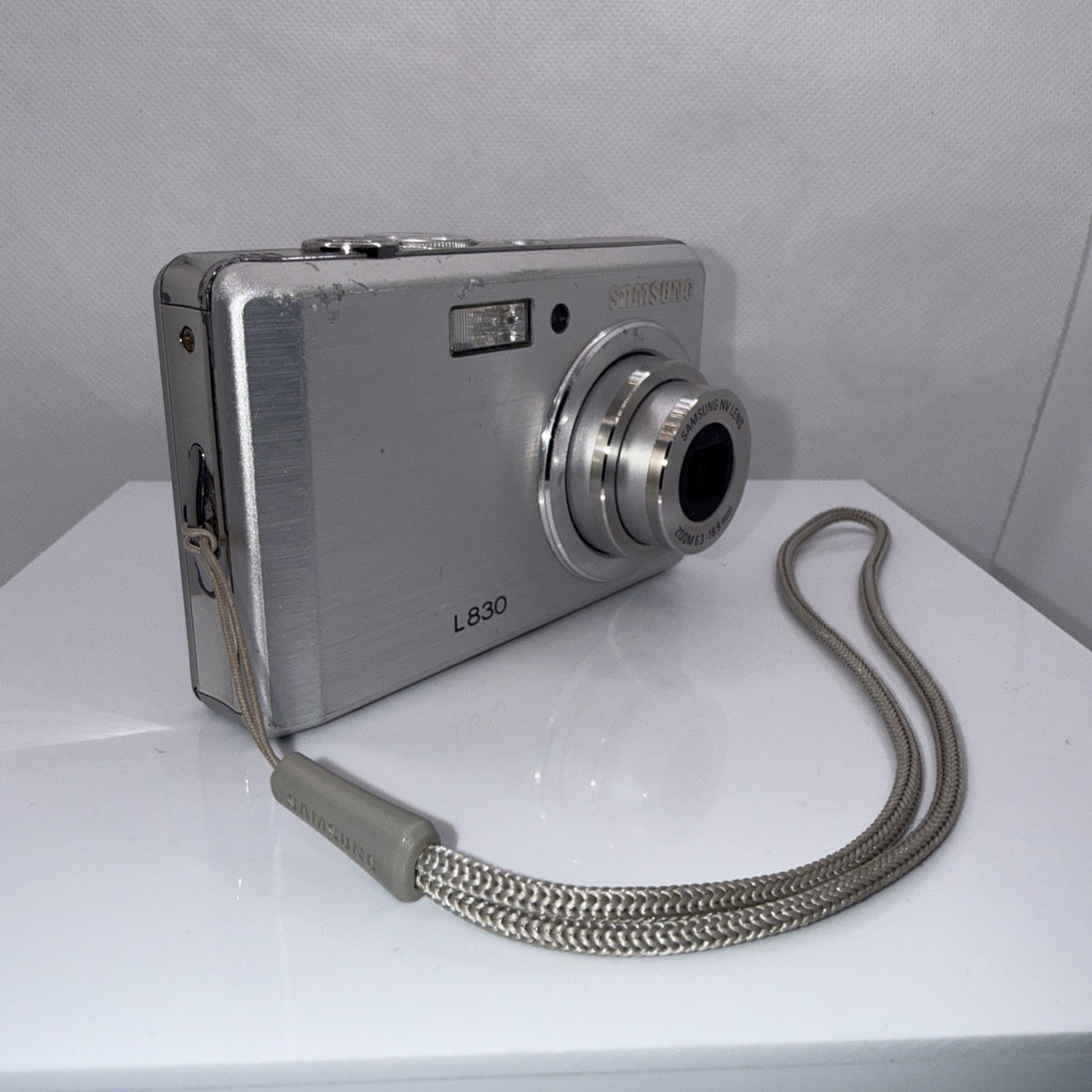 Samsung L830 Digital Camera 8.1MP Tested *Some Dead Pixels On LCD Screen* Bundle