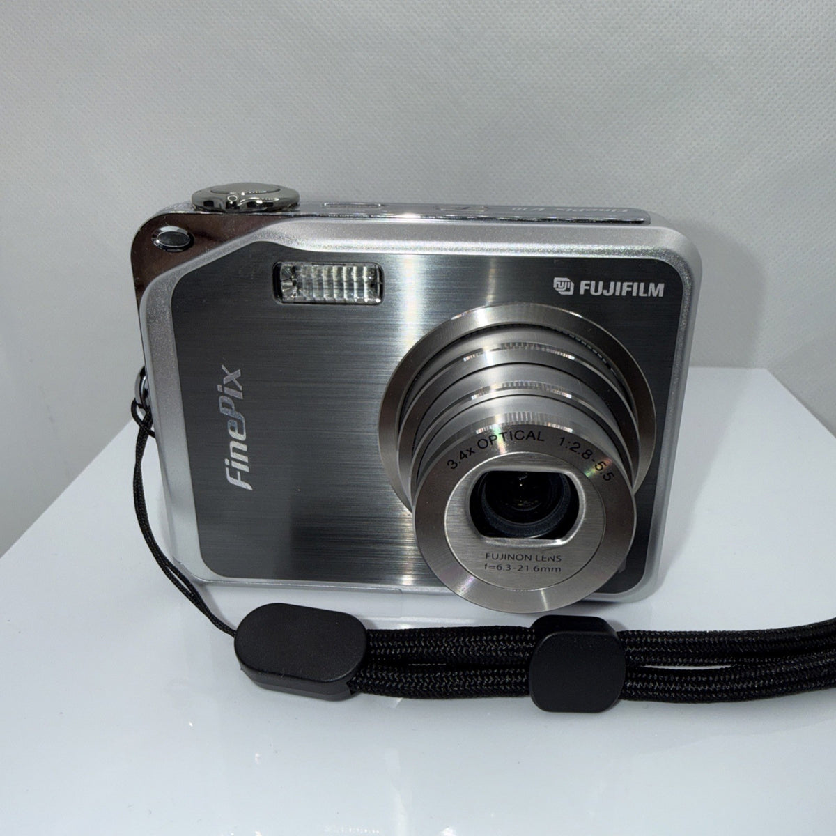 Digital Camera Fujifilm FinePix V10 5.1MP Tested Full Kit Excellent Condition