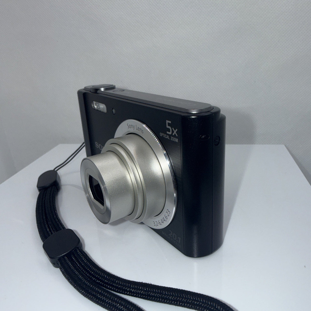 Sony Cybershot DSC-W800 20.1MP Digital Camera Tested + Charger Battery 4GB SD