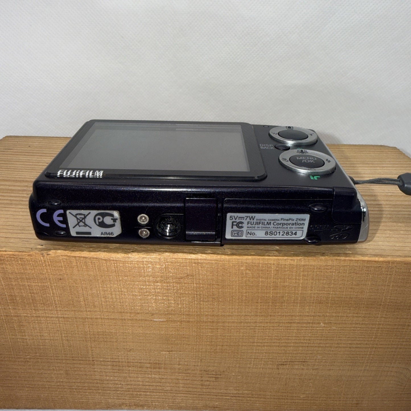 Fujifilm Finepix Z10fd 7.2MP Digital Camera Tested Boxed + Charger Battery 4GB