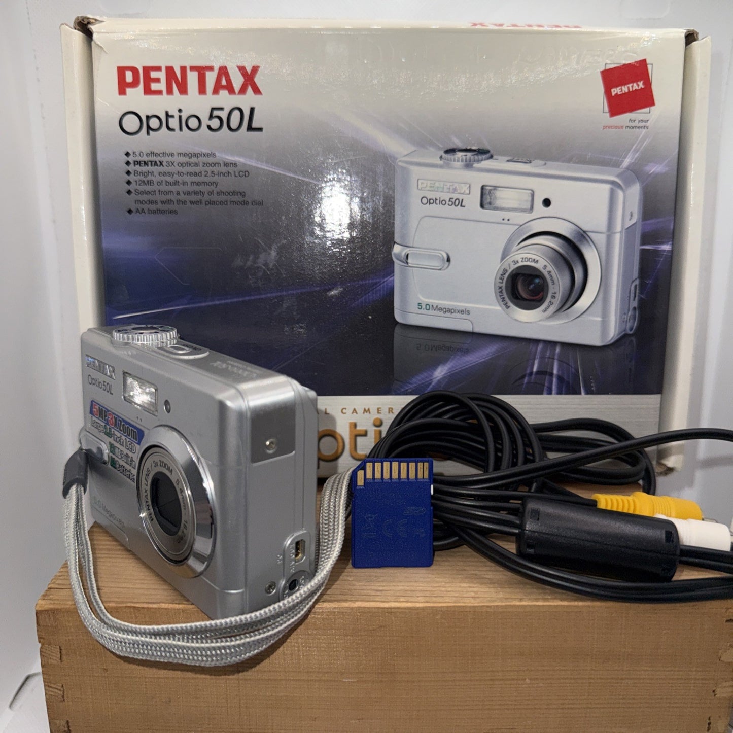 Pentax Optio 50L  5.0MP Digital Camera Tested Plus 2GB SD Memory Card