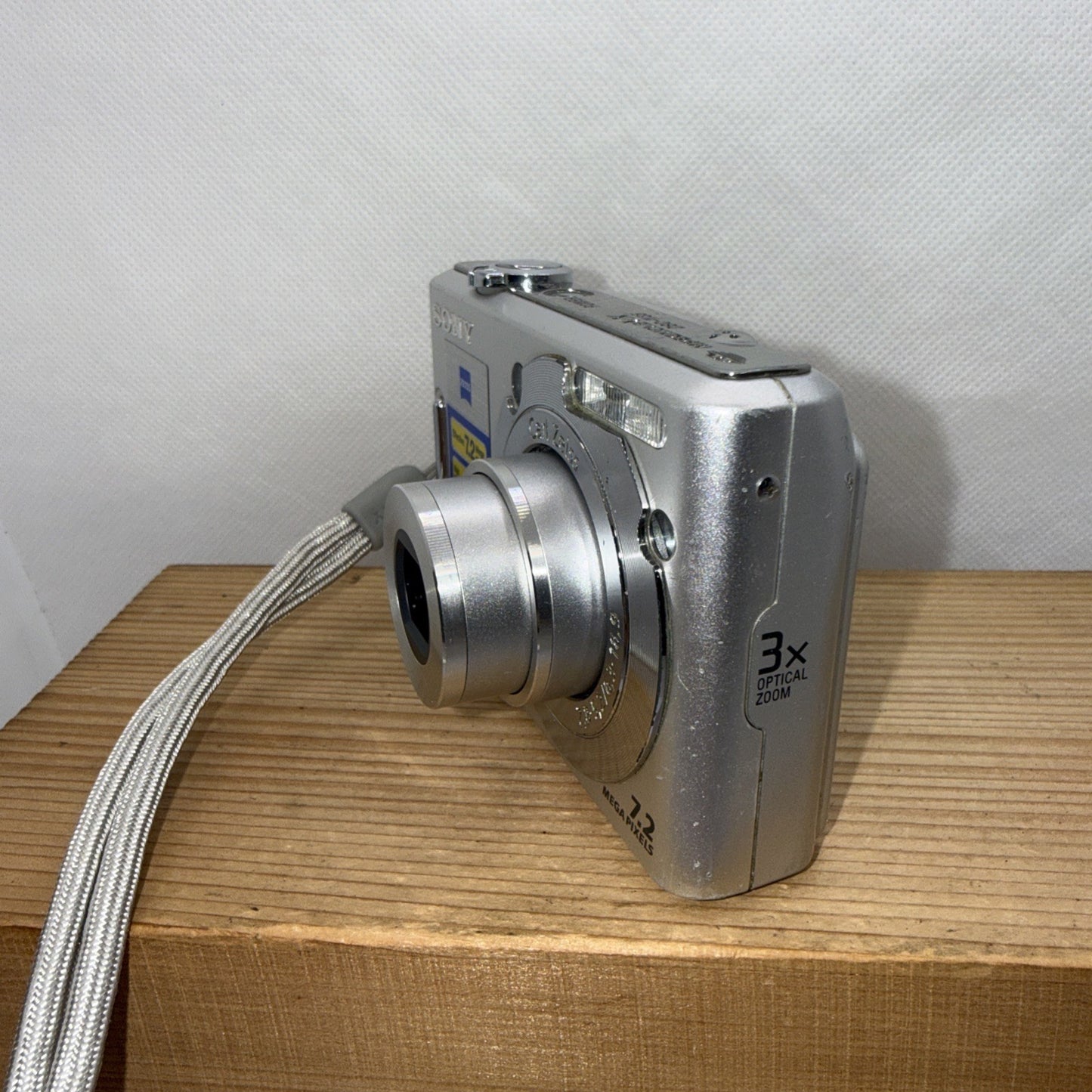 Sony Cyber-shot DSC-W35 7.2MP Dogital Camera Tested + Charger Battery Memory
