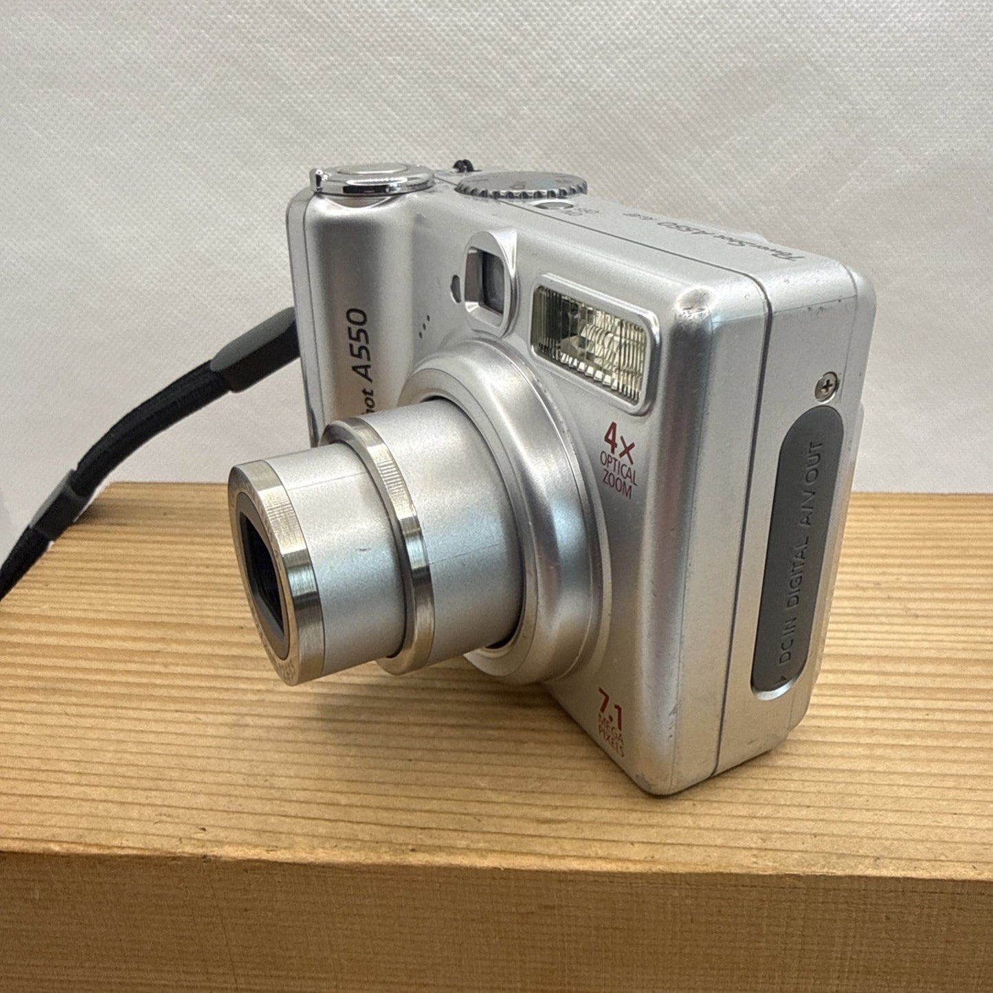 Digital Camera Canon Power shot A550 7.1 MP Tested + 4GB SD Card
