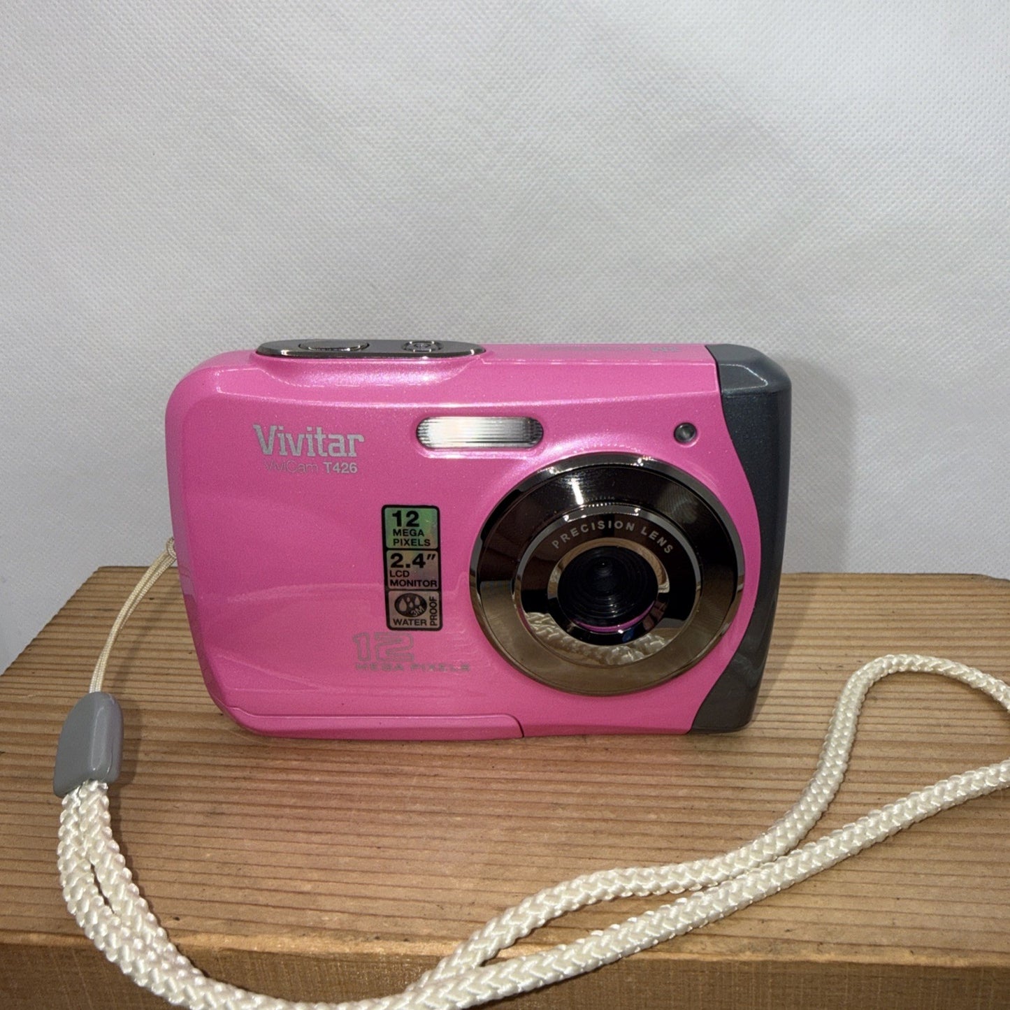 Vivitar Vivicam T426 12MP Digital Camera Pino Waterproof Tested + 2GB SD VGC