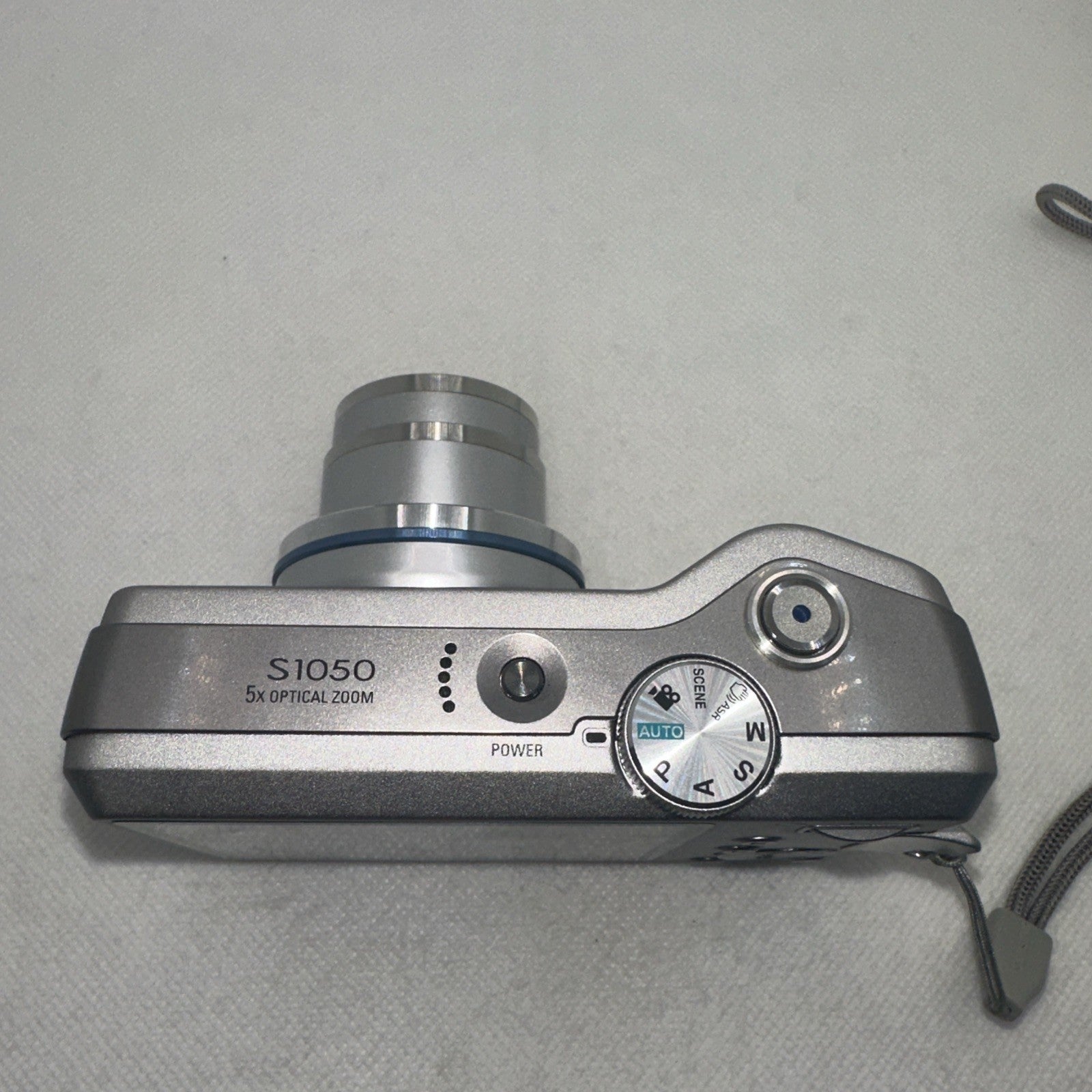Samsung S1050 Digital Camera 10.1MP 5x Optical Zoom + Batteries 8GB SD And Case5