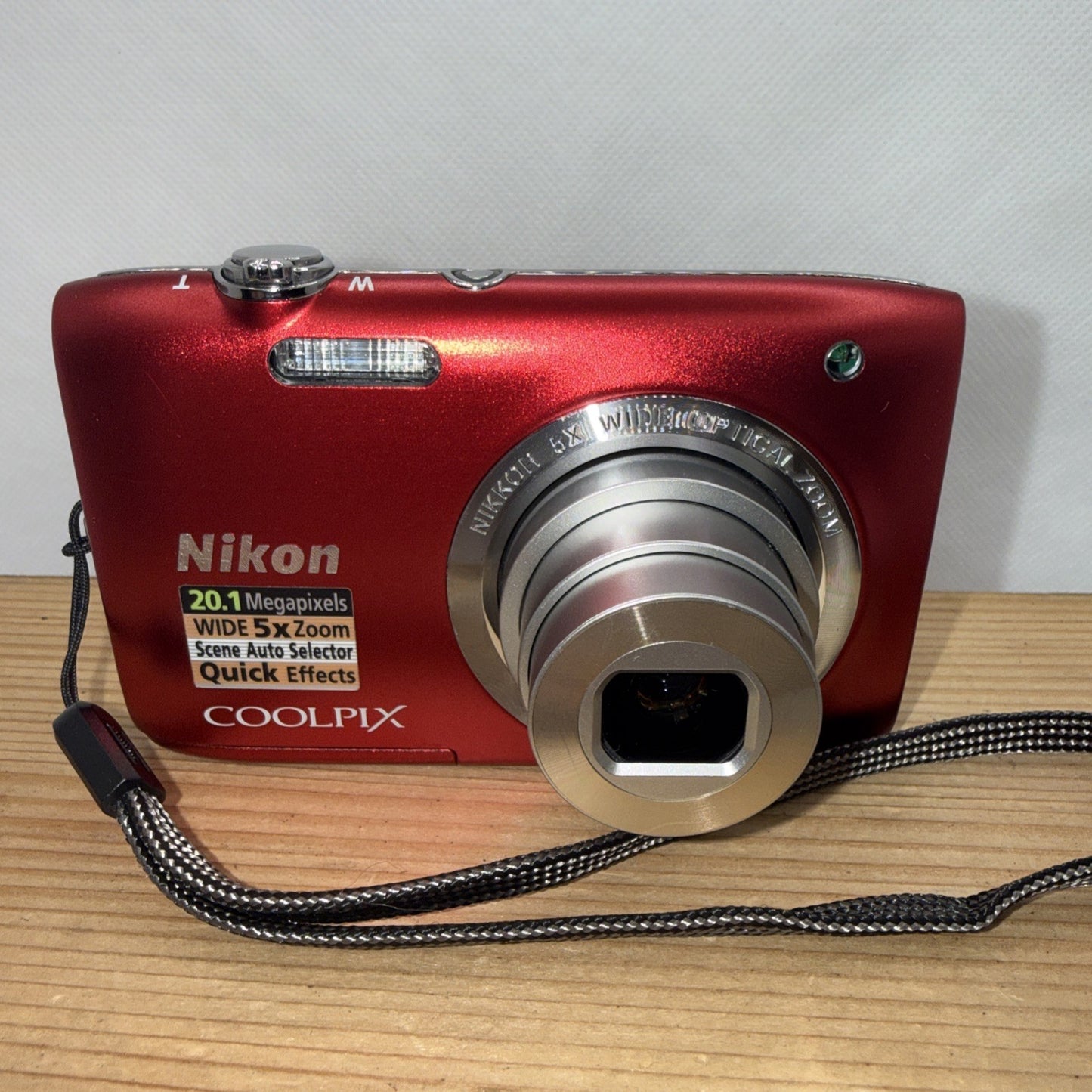 Nikon Coolpix S2800 20.1MP Digital Camera Working + Charger Battery 4GB - VGC