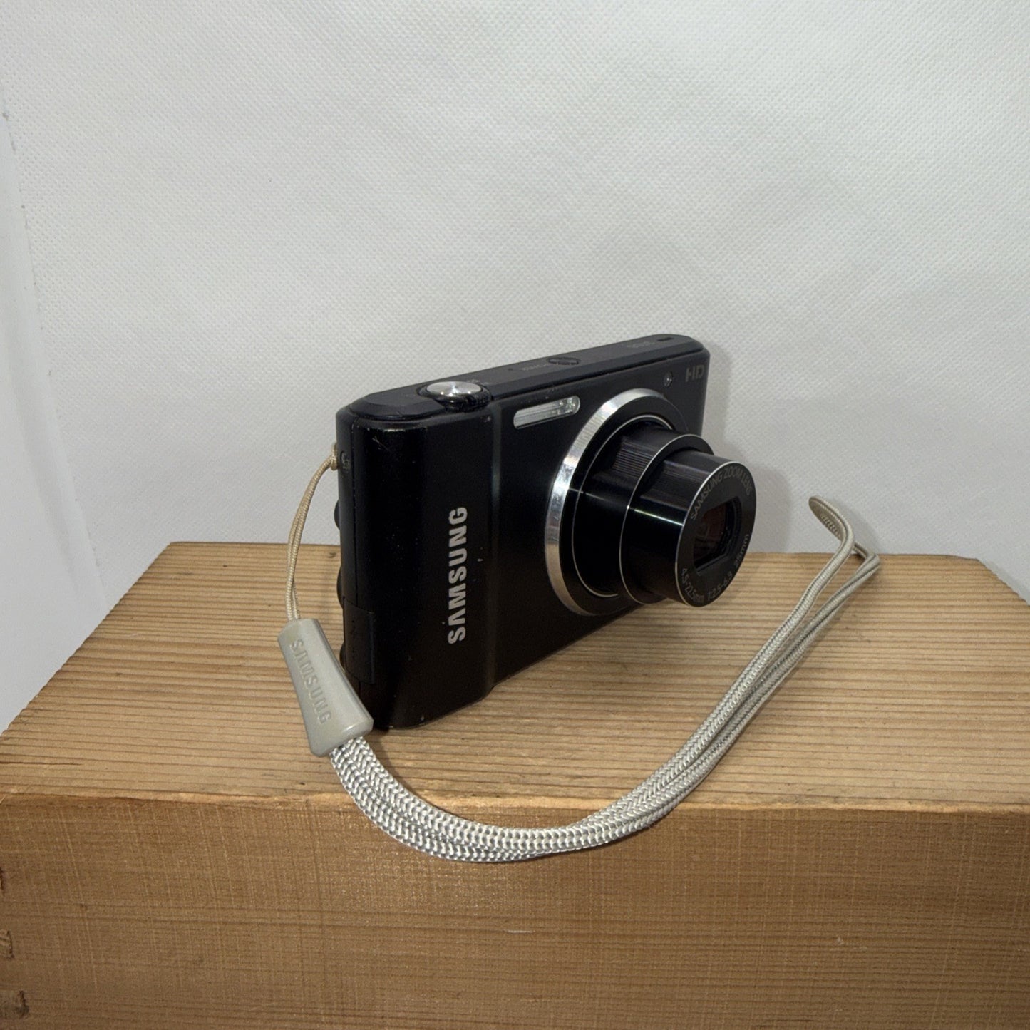 Samsung Digital Camera ST66 16.1MP Tested Working + Charger Battery 4GB SD Card