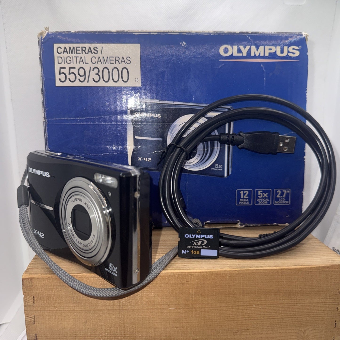 Olympus X-42 Digital Camera 12MP Tested Boxed Plus 1GB XD Card And USB Cable