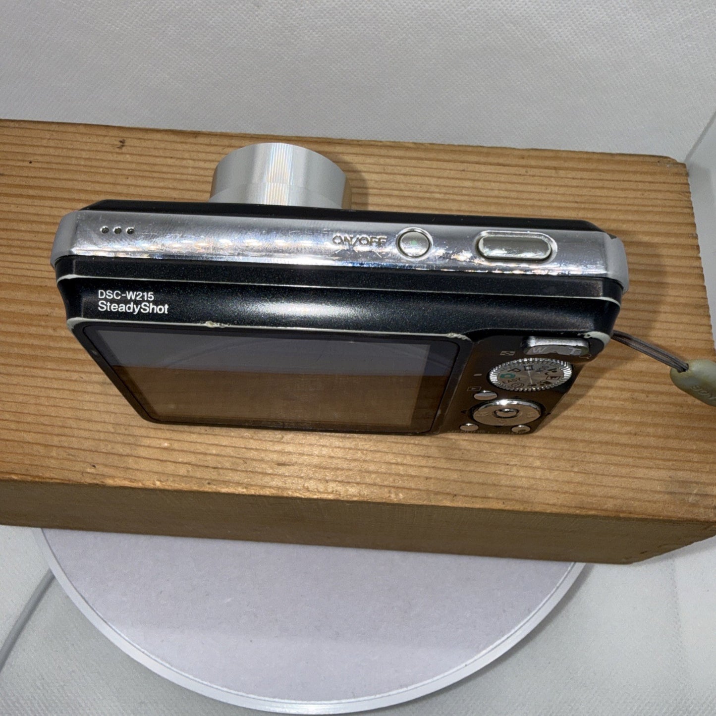 Sony Cyber-shot DSC-W215 12.1MP Digital Camera Tested + Charger Battery Memory