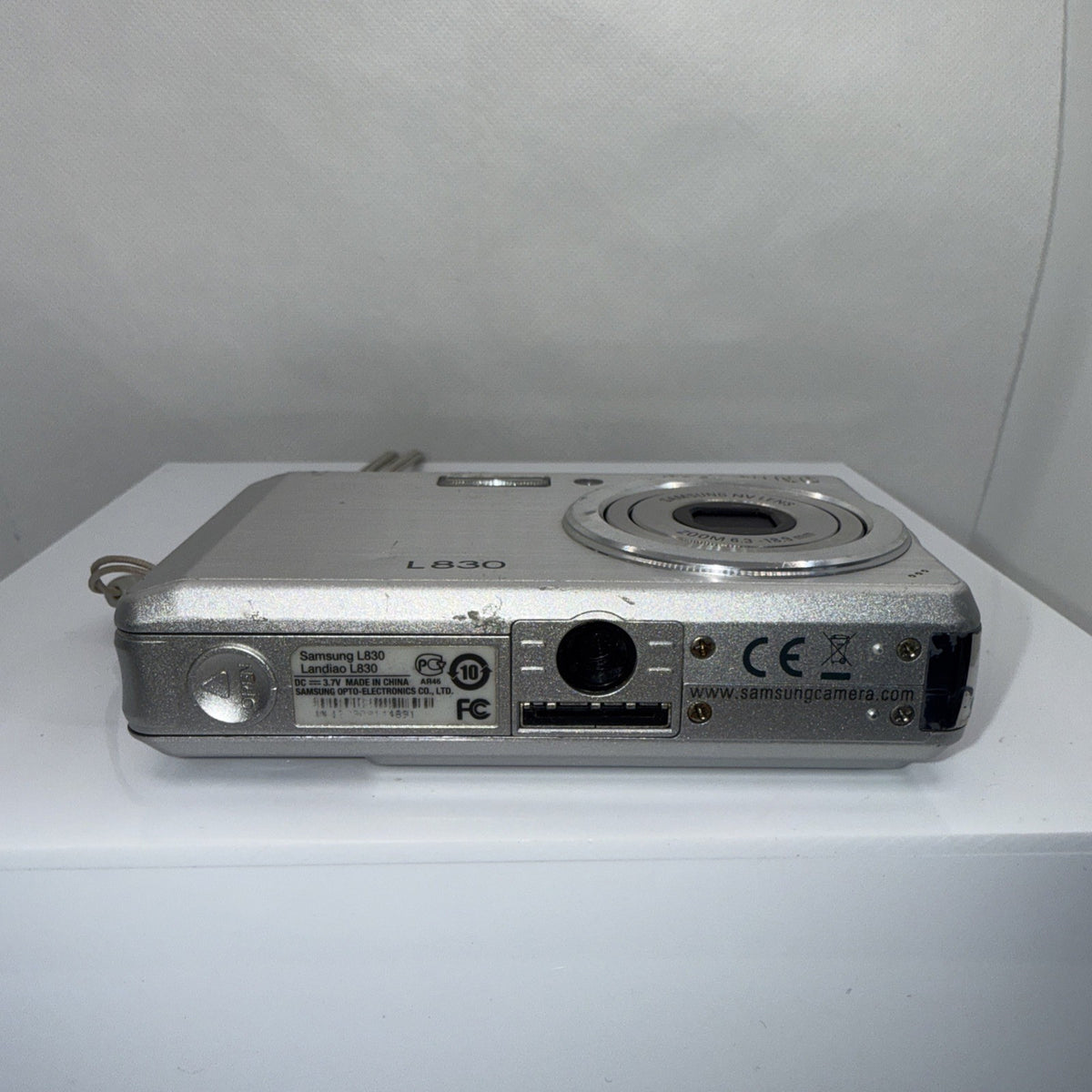 Samsung L830 Digital Camera 8.1MP Tested *Some Dead Pixels On LCD Screen* Bundle