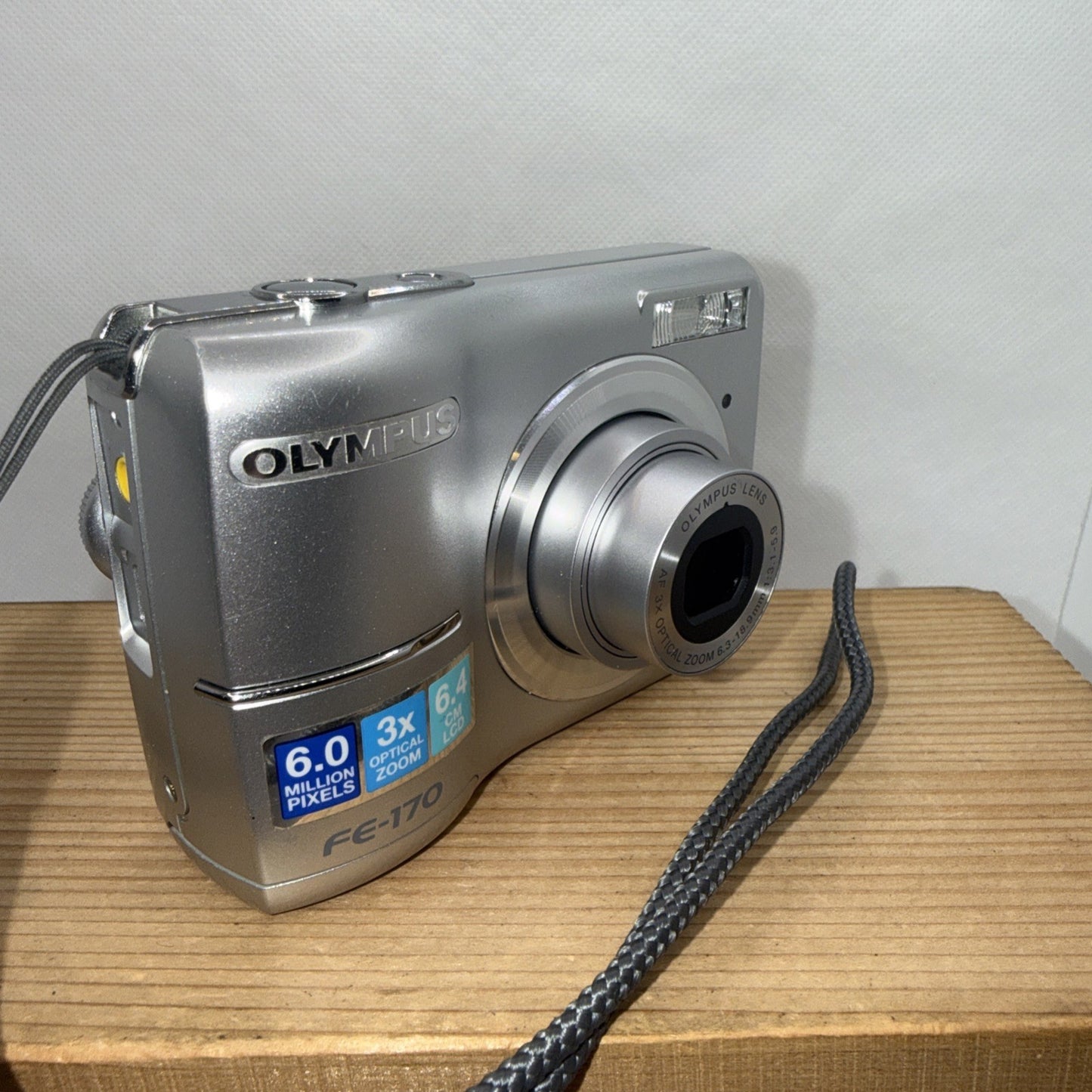 Olympus Digital Camera X-760 6.0MP Tested Boxed + 512MB XD Card & USB Cable