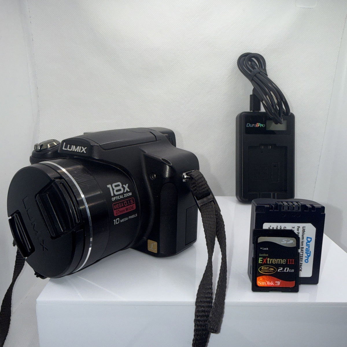 Digital Camera Panasonic Lumix DMC-FZ28 10.1MP Tested + Charger Battery 2GB SD