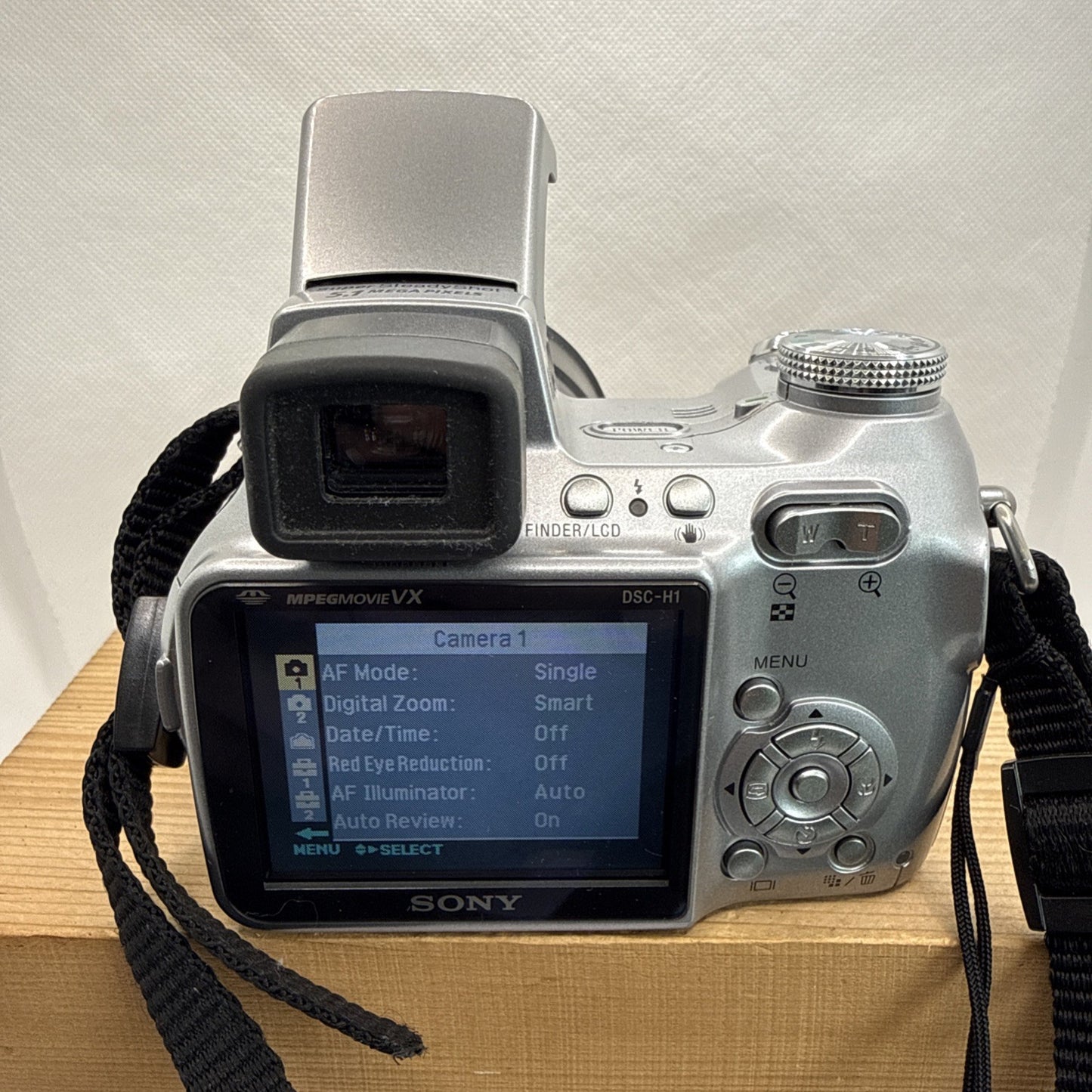 Sony Cyber-shot DSC-H1 5.1MP Digital Bridge Camera Tested Plus Accessories