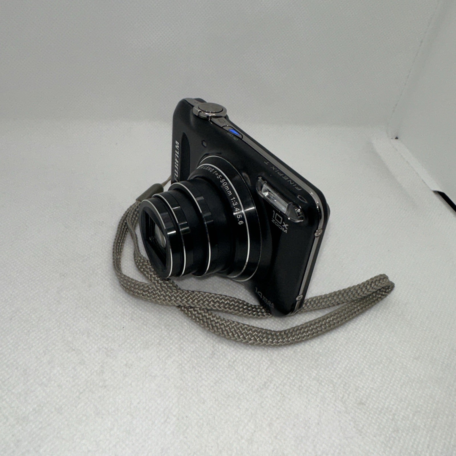 Fujifilm FinePix T200 14.0MP CCD Digital Camera Tested + Charger Battery 16GB SD2