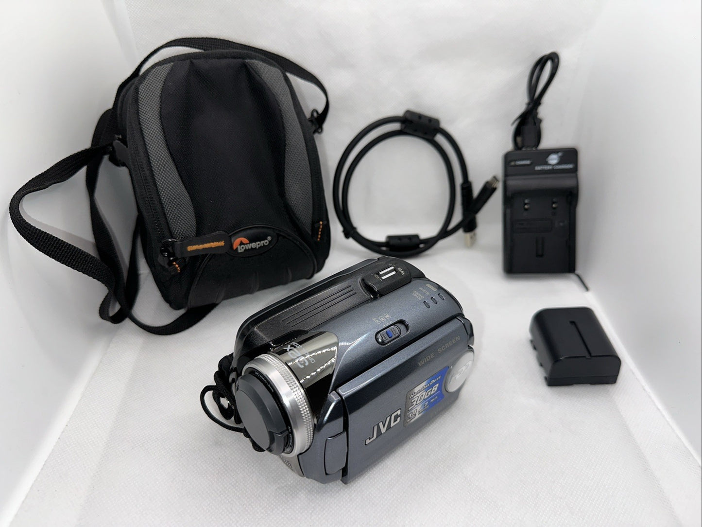 JVC GZ-MG36EK 30GB Digital Camcorder Tested Plus Charger Battery Case0