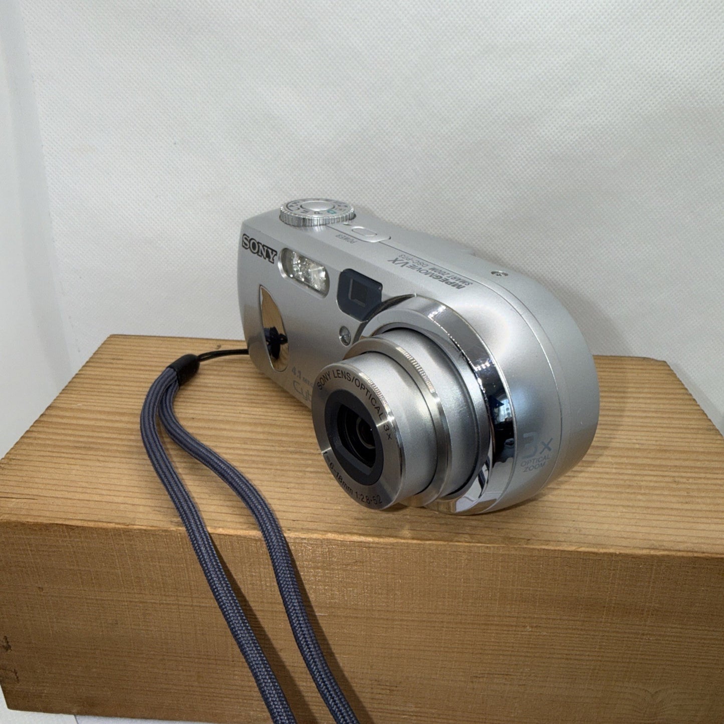 Sony Cybershot DSC-P73 4.1MP Digital Camera Working + Memory Card And USB Cable