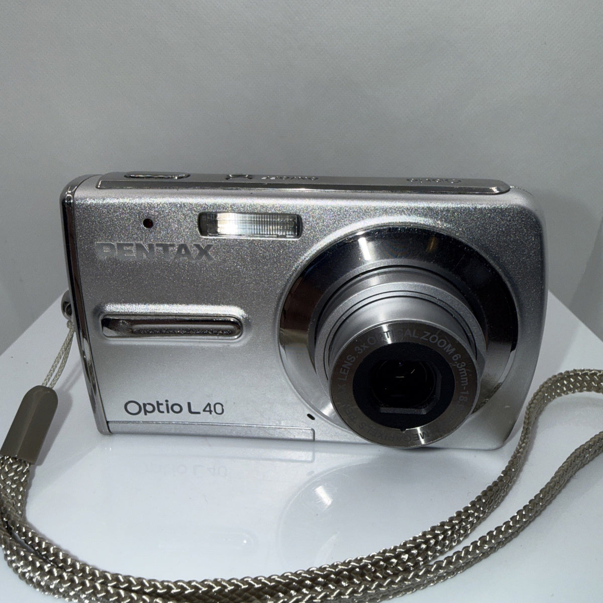 Digital Camera Pentax Optio L40 8MP Tested Working + Charger Battery 4GB SD Card