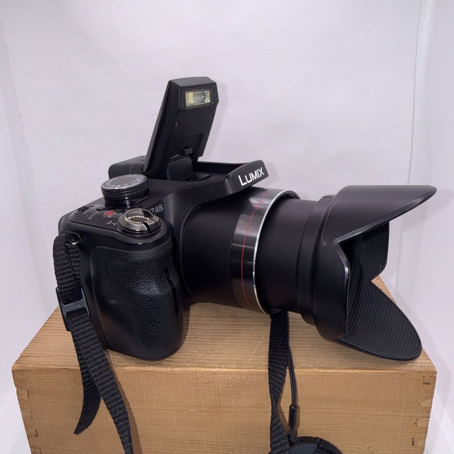 Panasonic Lumix DMC-FZ48 Digital Camera 12.1 MP 24x Optical Tested + Accessories