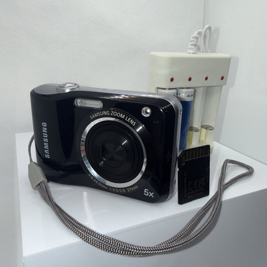 Digital Camera Samsung ES28 12.2MP Tested Working + Batteries Charger 4GB SD