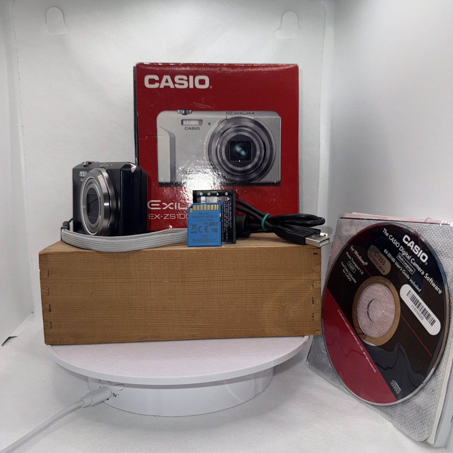 Casio Exilim EX-ZS100 14.1MP Digital Camera Tested Boxed + Charger Battery 4GB