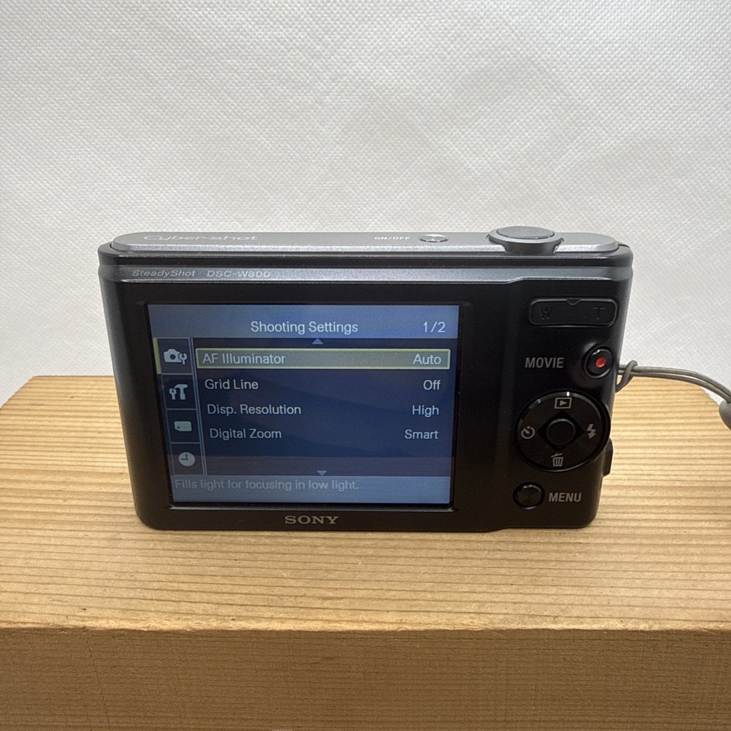 Sony Cybershot DSC-W800 20.1MP Digital Camera Tested + Charger Battery 4GB Case