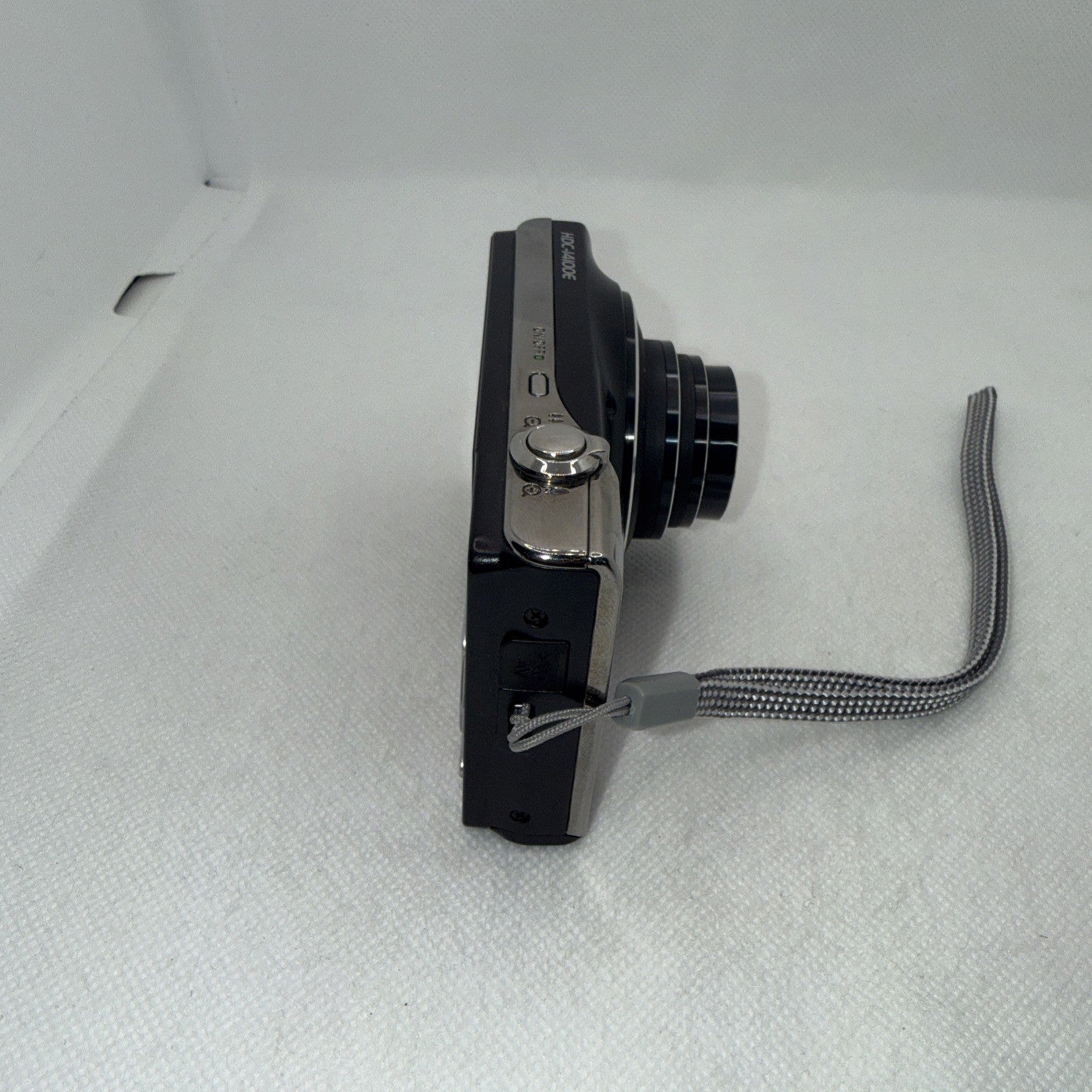 Y2K Digicam Hitachi Digital Camera HDC-14100E 14.1MP Tested + Charger Battery SD7