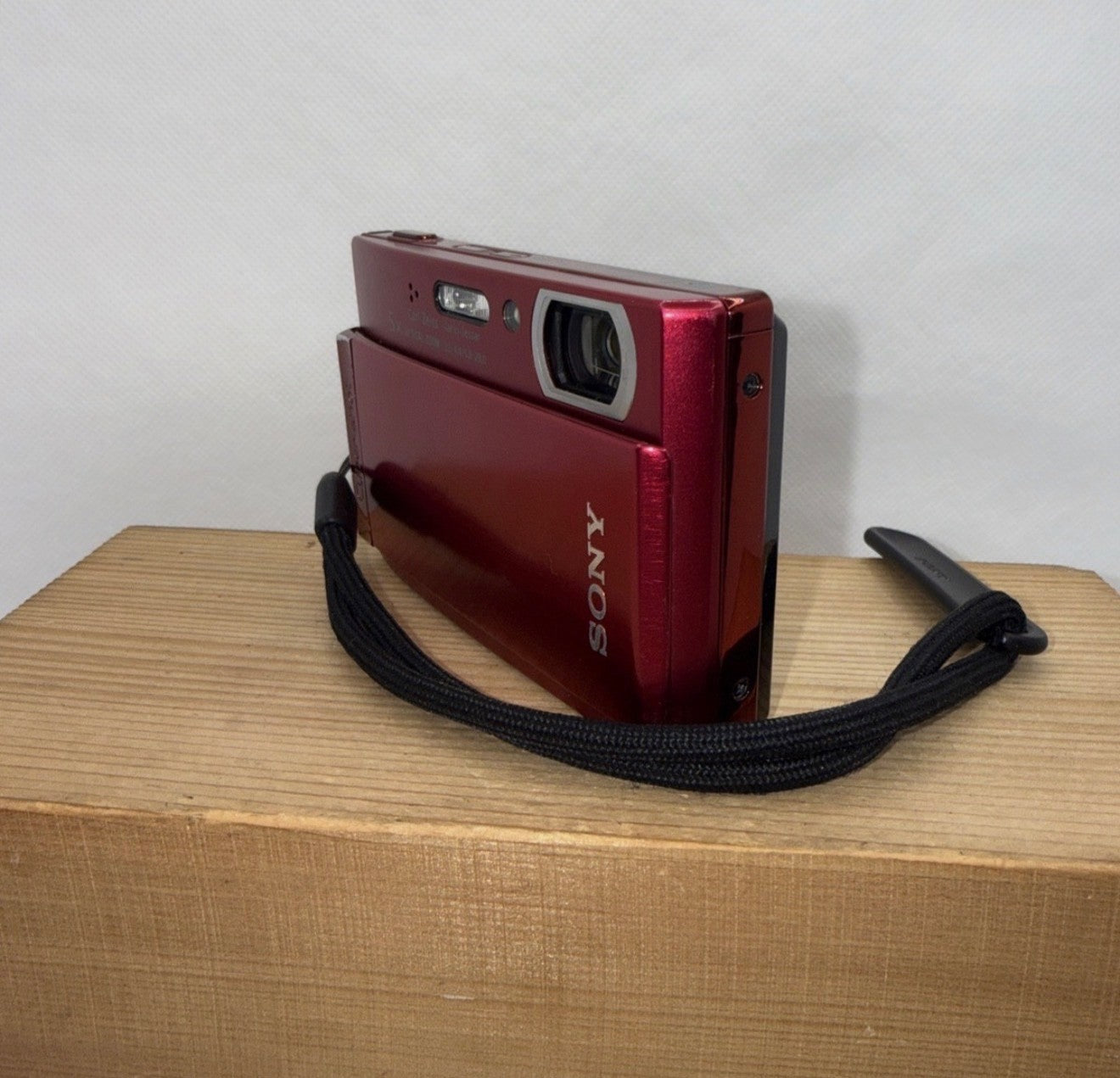 Sony Cyber-shot DSC-T300 10.1MP Digital Camera Working + Charger Battery Memory