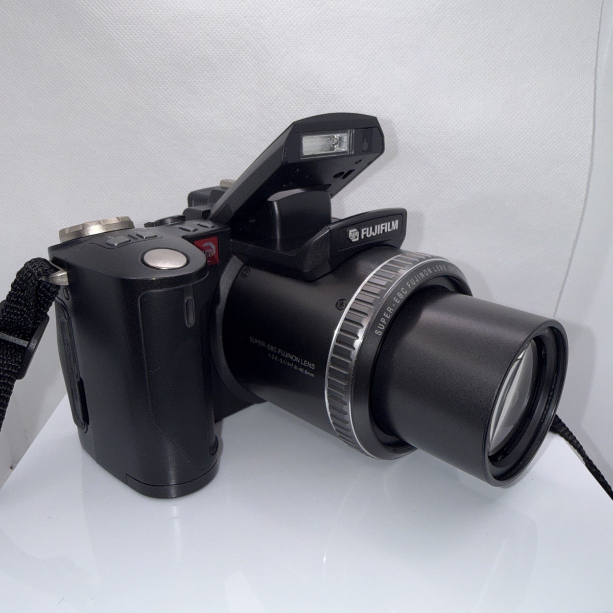 Fujifilm Finepix 6900 Zoom Digital Camera 3.3MP CCD Full Kit Tested Retro VGC